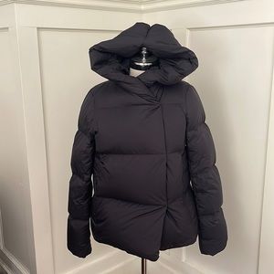 Babaton The Duvet Puffer, Colour is Black in a size Small.